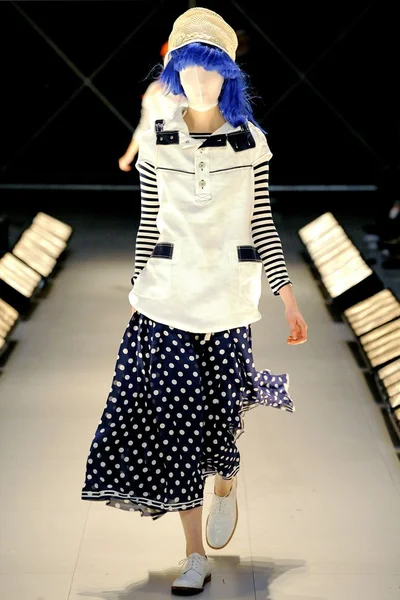 Look 29